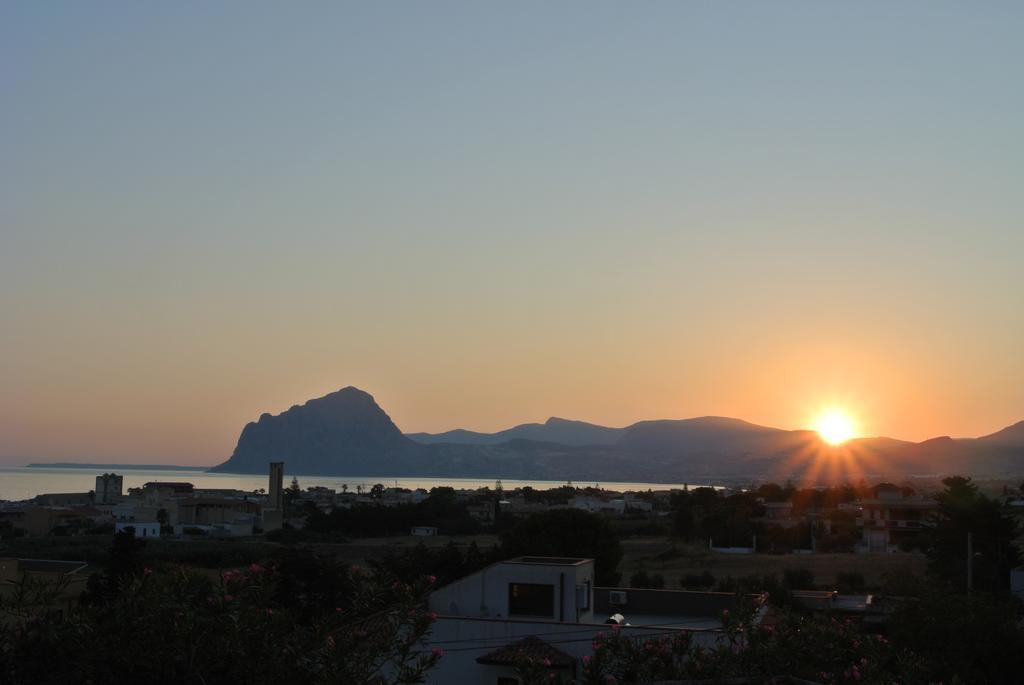 La Pineta Al Mare Apartment เอริเช ภายนอก รูปภาพ