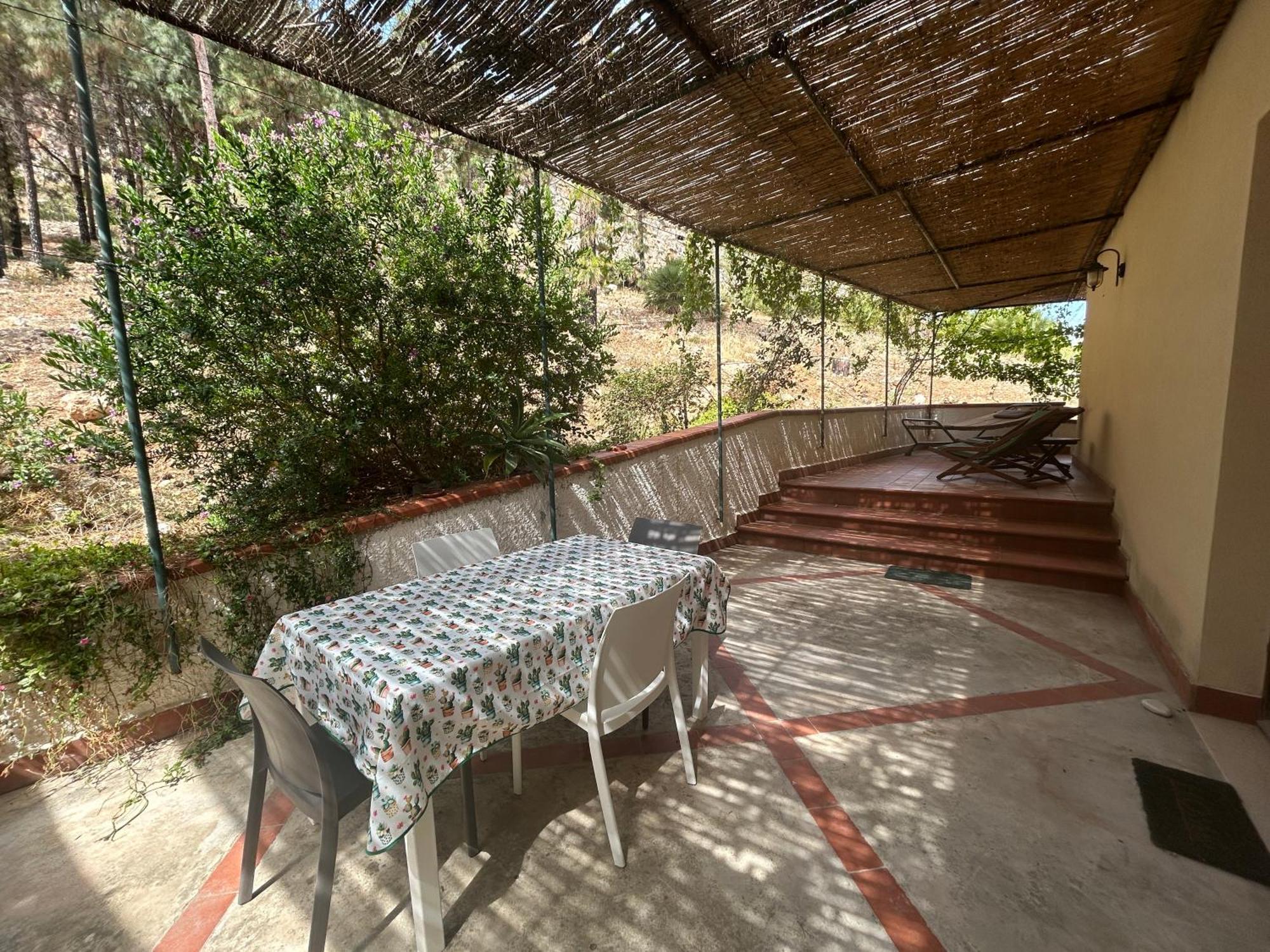 La Pineta Al Mare Apartment เอริเช ภายนอก รูปภาพ